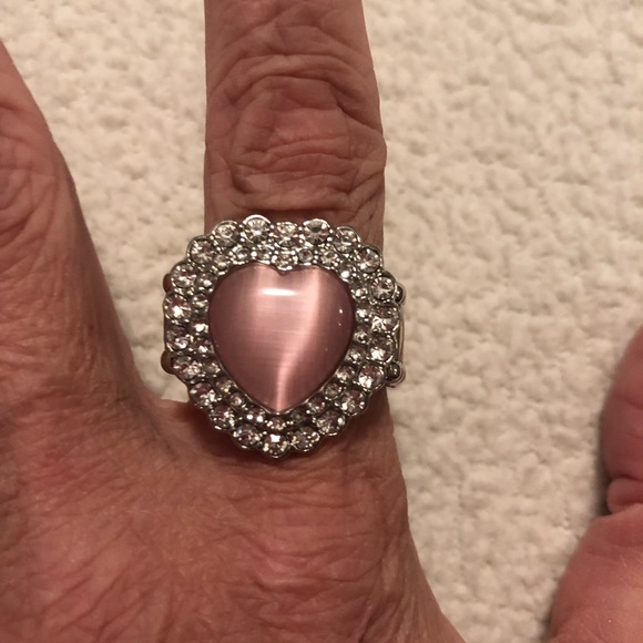 Paparazzi Light pink moonstone heart/white rhinestones ring - Picture 1 of 2